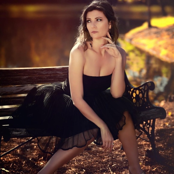 Meet your Posher, Charish - Picture 5 of 6